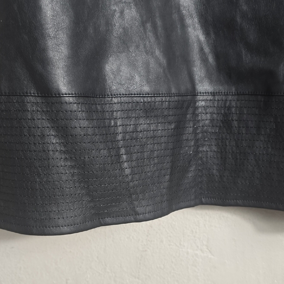 Black Midi Pencil Skirt for Work - Picture 5 of 9